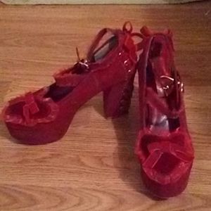 Red velvet Liz Lisa heels